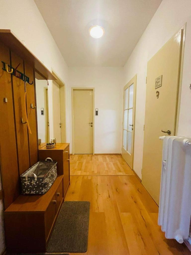 Lovely 2Bdr In Center, Wifi & Self-Check In Pressburg Exterior foto